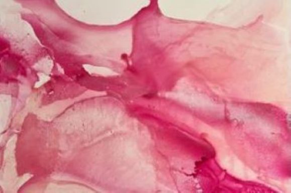 Abstracte Aquarellmalerei in Rosa- und Pinktönen mit fließenden Formen.